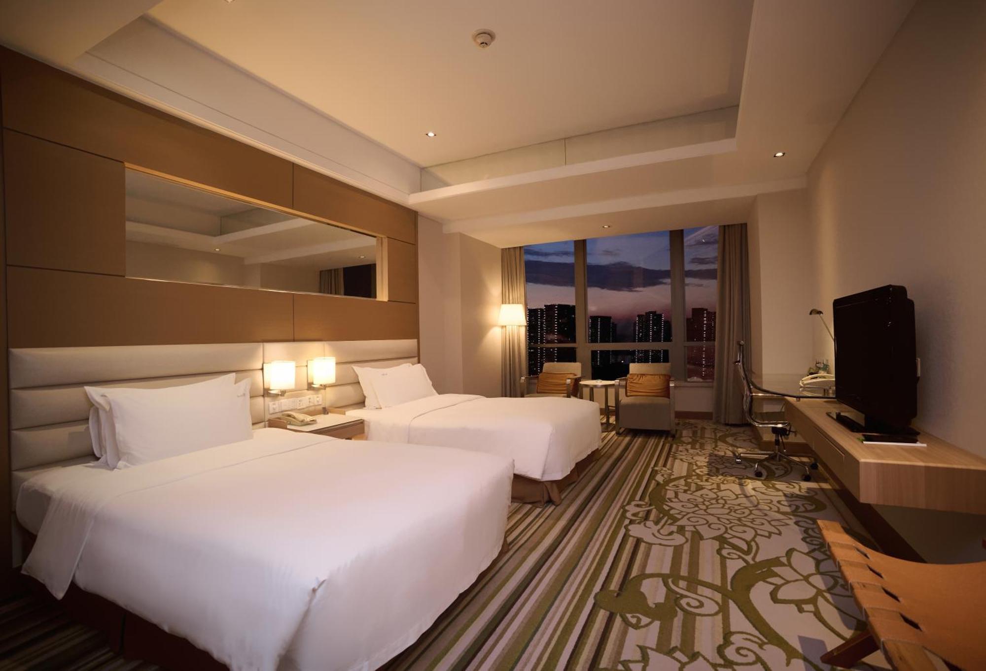 Holiday Inn Tianjin Riverside By Ihg Exterior photo