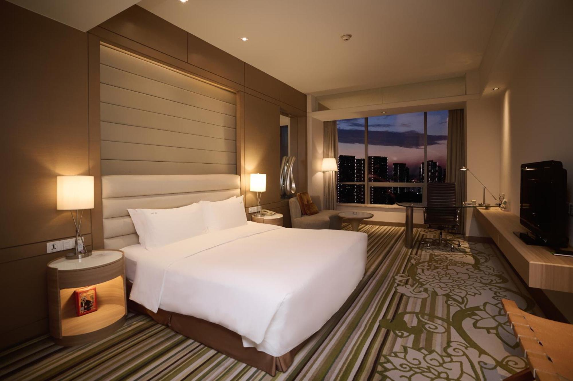 Holiday Inn Tianjin Riverside By Ihg Exterior photo